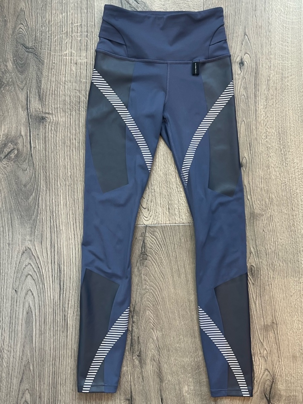 ATHLETA Allyson Felix Legend 7/8 Tight Legging Medieval Violet